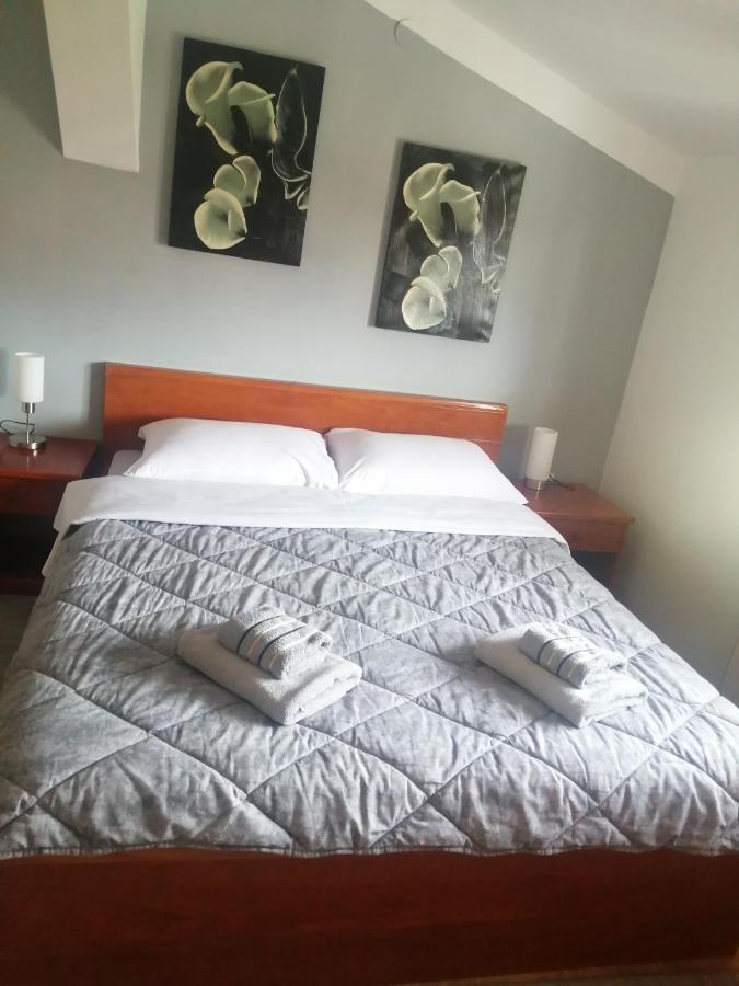 Guest House Neno Ogulin Ngoại thất bức ảnh