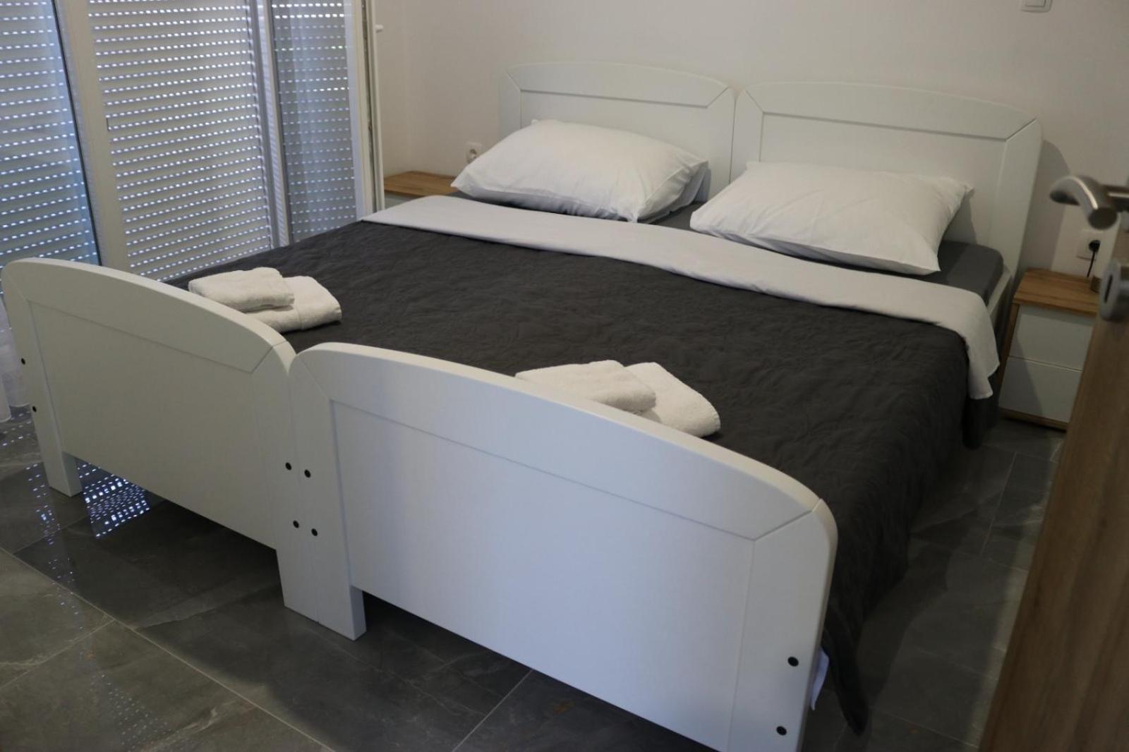 Guest House Neno Ogulin Ngoại thất bức ảnh