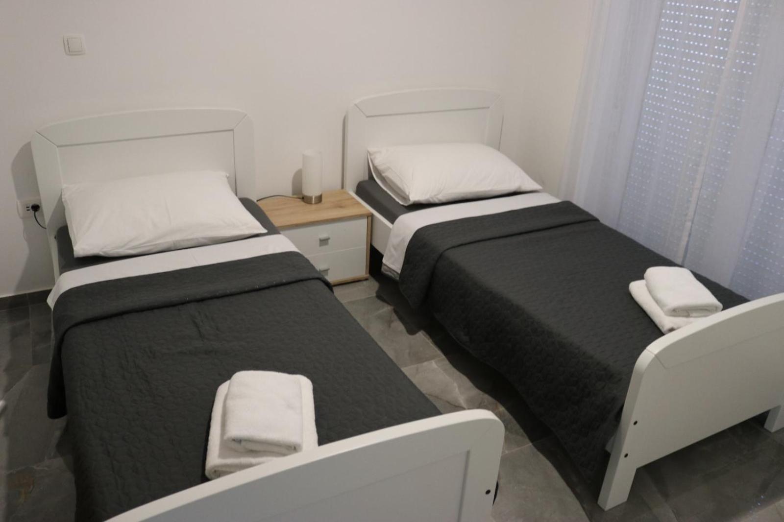 Guest House Neno Ogulin Ngoại thất bức ảnh
