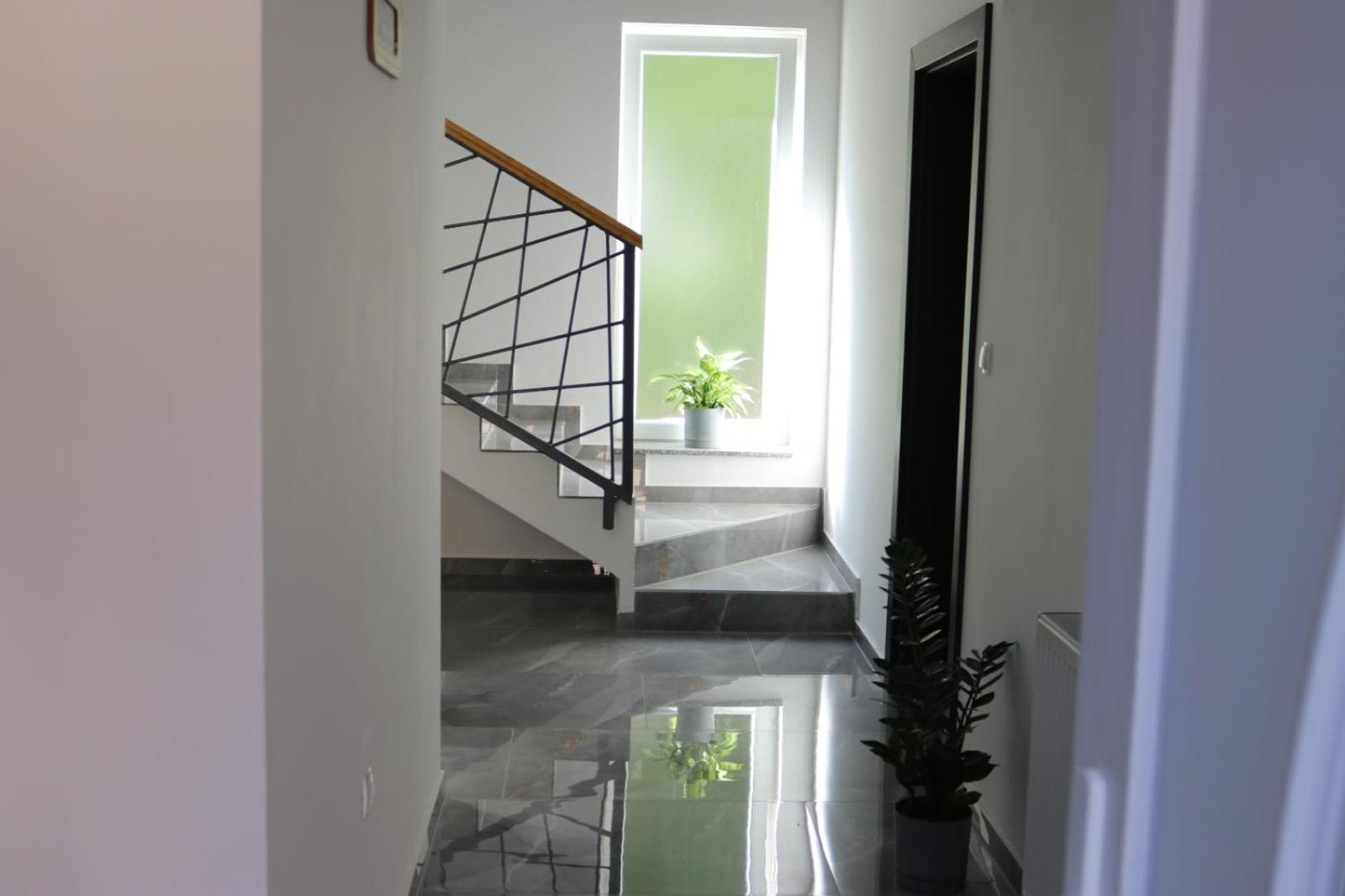 Guest House Neno Ogulin Ngoại thất bức ảnh