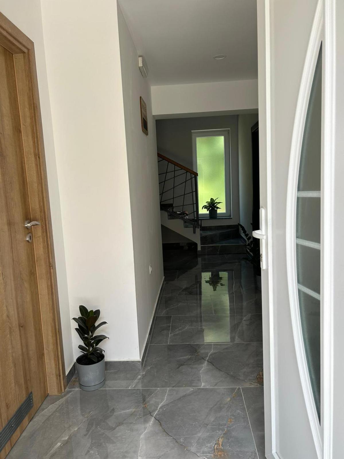 Guest House Neno Ogulin Ngoại thất bức ảnh