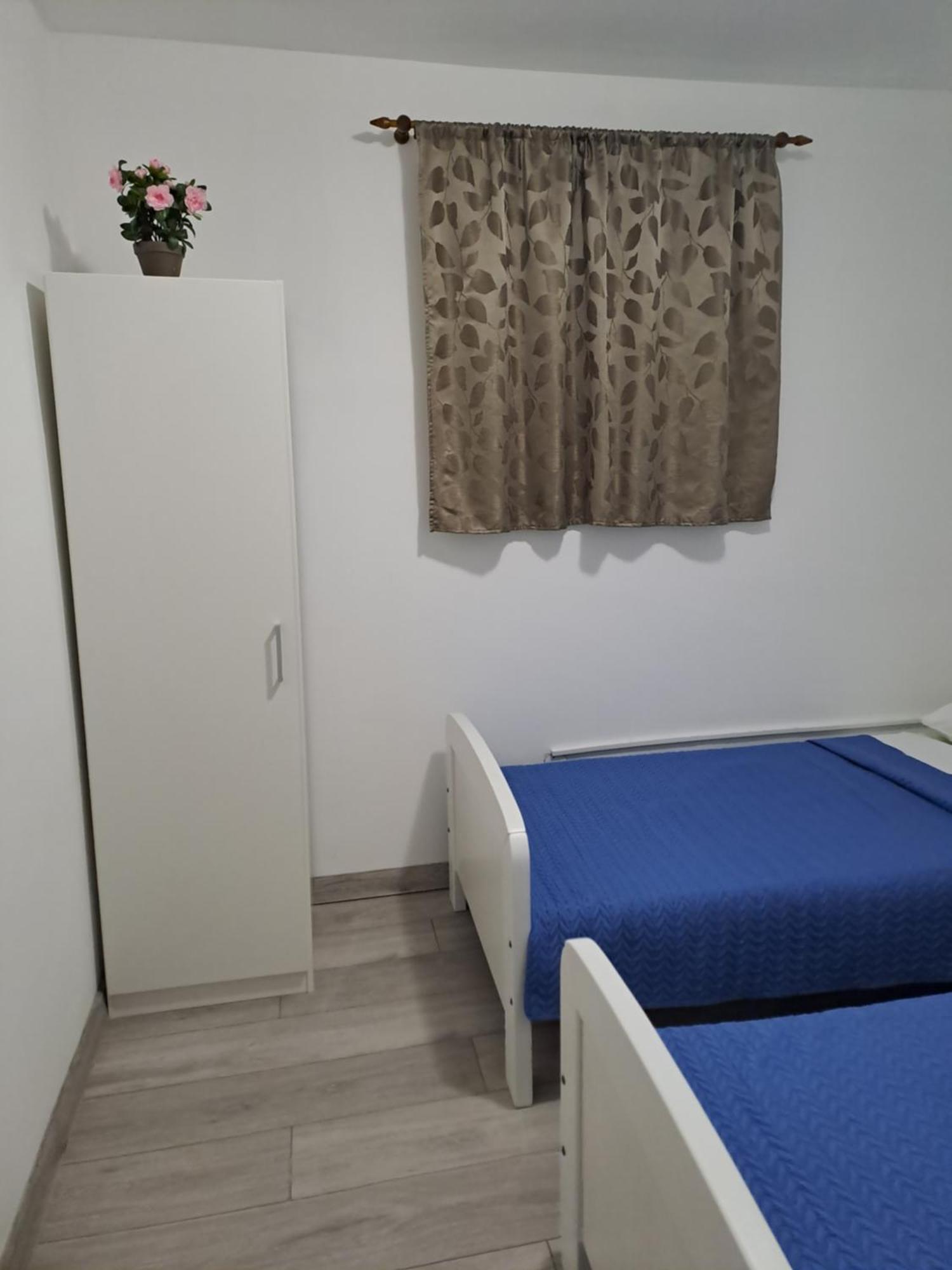 Guest House Neno Ogulin Ngoại thất bức ảnh