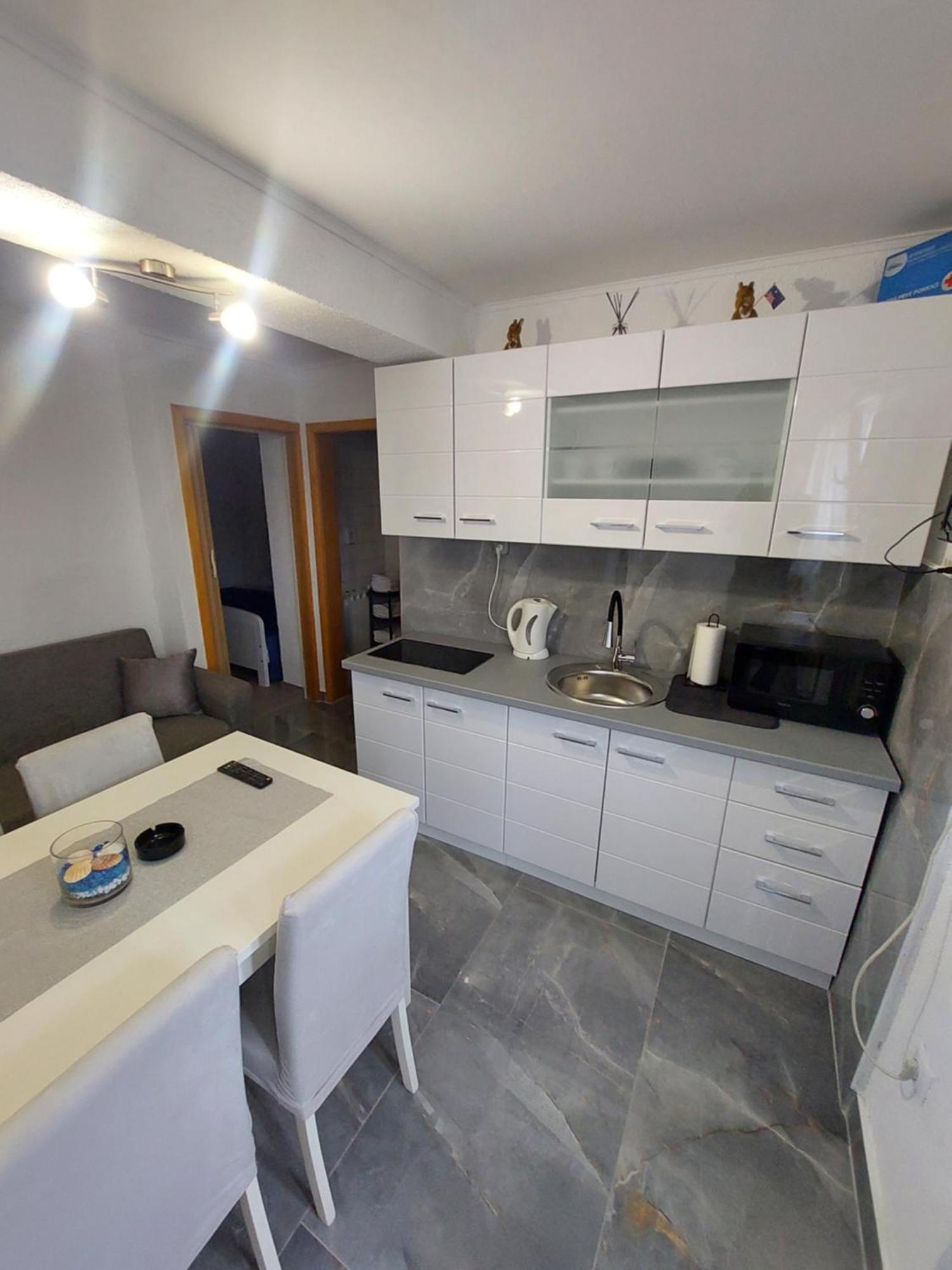 Guest House Neno Ogulin Ngoại thất bức ảnh