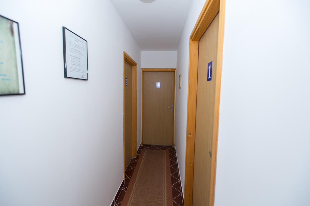 Guest House Neno Ogulin Ngoại thất bức ảnh
